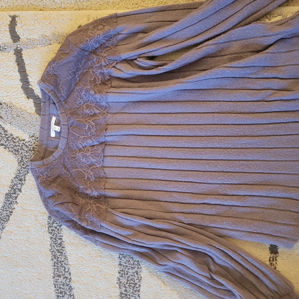 Super Soft Elegant Lace-Trimmed Crew Neck Sweater - Purple